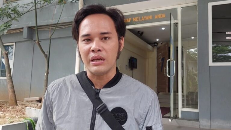 4 Bulan Tak Ada Pemasukan, Calvin Dores, Putra Musisi Legendaris Deddy Dores Jual Celana