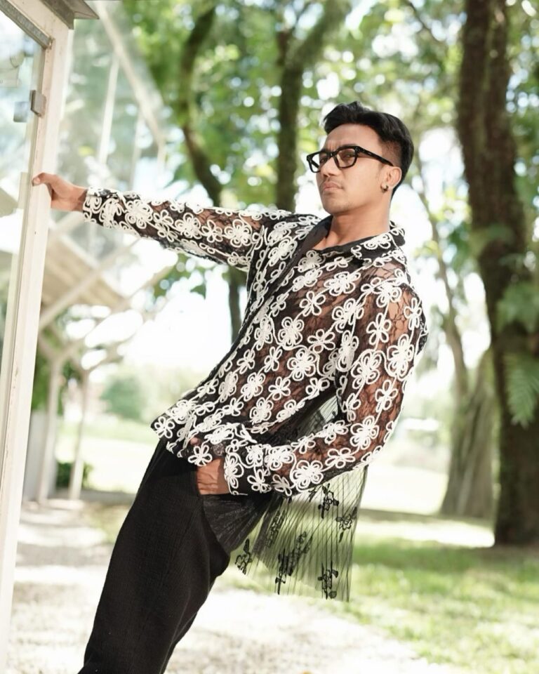 5 Make Up Artist Sukses Indonesia Versi Cekkabaronline.com