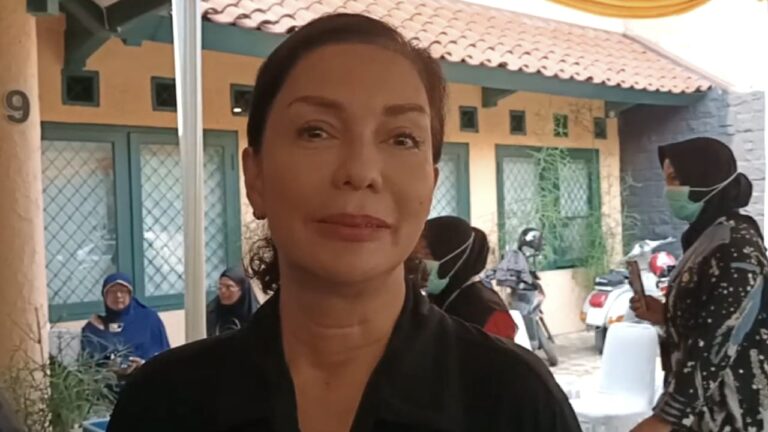 Duka Keluarga Atas Kepergian Mendadak Marissa Haque Tanpa Tanda-Tanda Penyakit