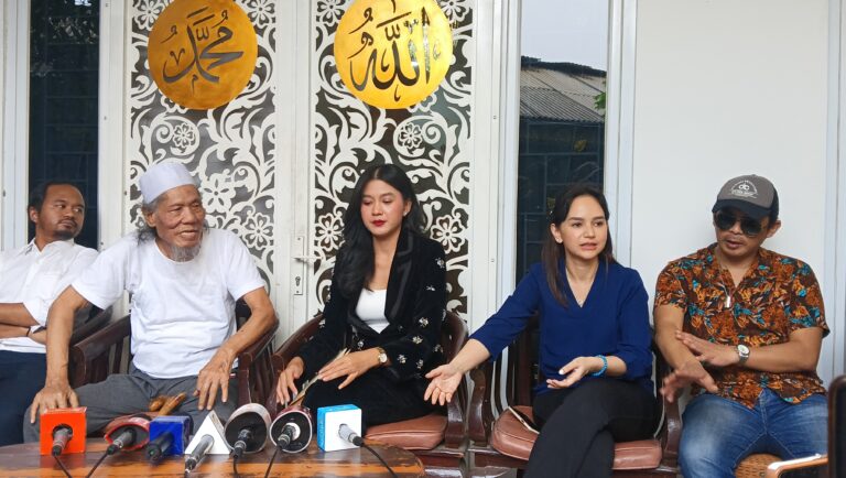 Tunjukan Empati, Angelica Simperler Bantu Warga Rawa Terate Perjuangkan Tanah yang Diserobot Pengembang