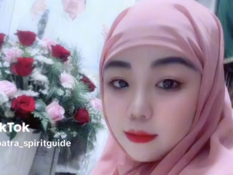 Cleopatra Spiritguide, Hijrah Menuju Kehidupan yang Lebih Religius