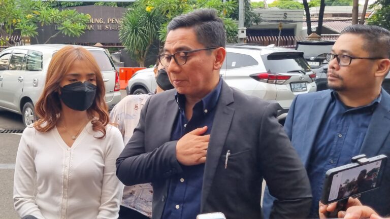 Fuji An Laporkan Sebuah Perusahan Atas Dugaan Penggelapan