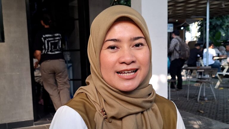 Ikke Nurjanah Akan Berbagi Peran dengan Aldi Bragi Dipernikahan Putri Tunggalnya, Siti Adira Kinaya