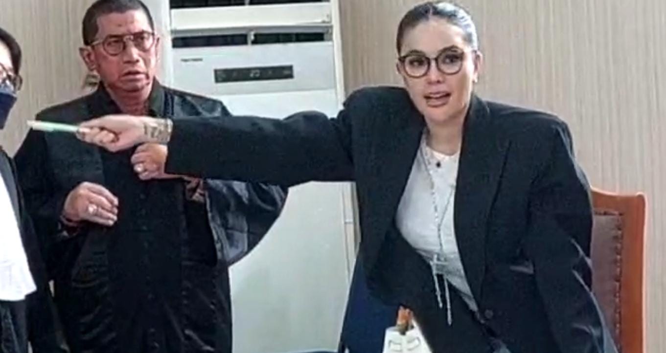 Sidang Nikita Mirzani Ricuh, Terdakwa Ngamuk di Tengah Kesaksian Saksi ‘Dokter Detektif’