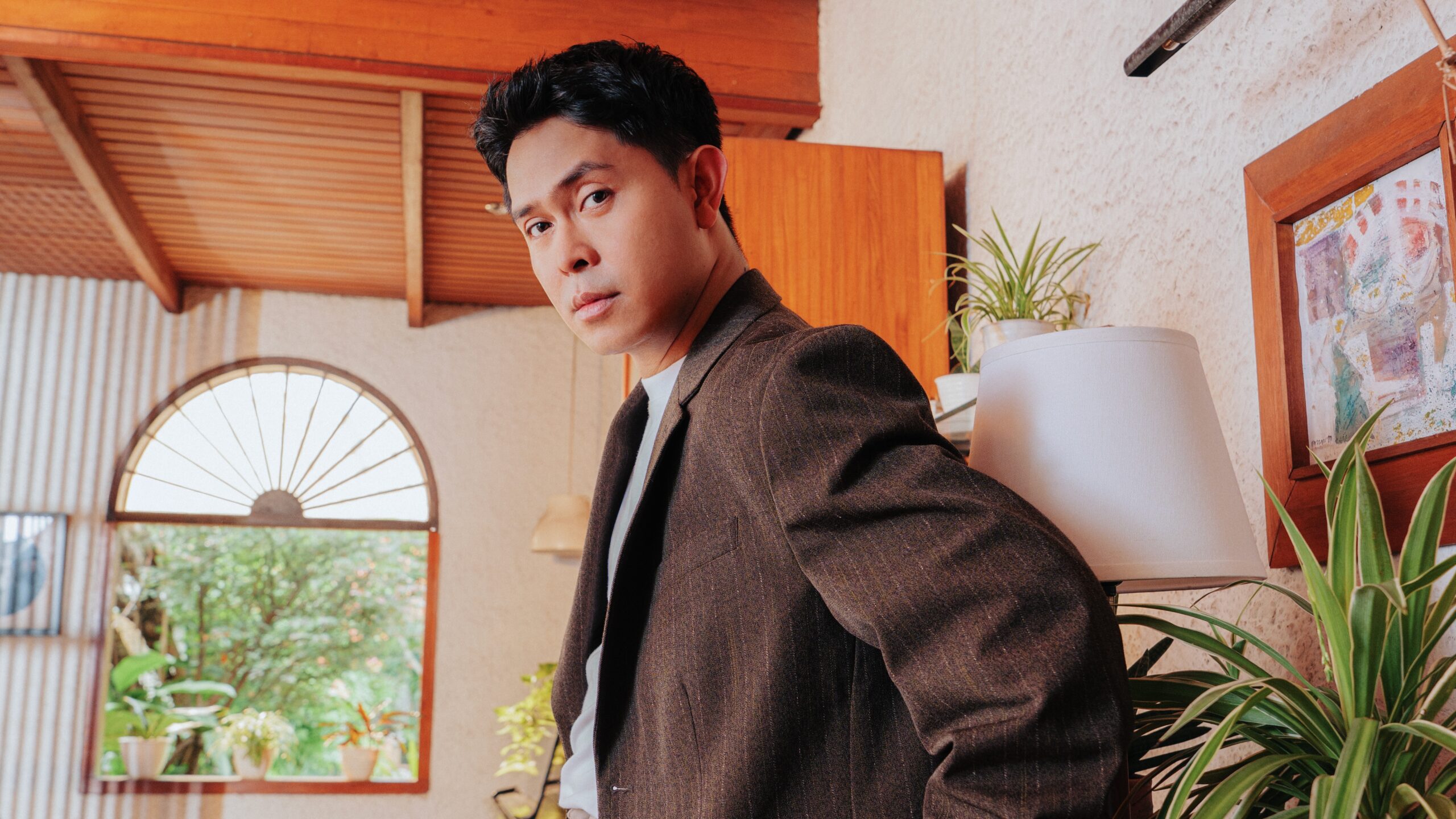 Cakra Khan Hadirkan “Tak Sejalan”: Lagu Tentang Cinta yang Berani Melepaskan Demi Kebahagiaan