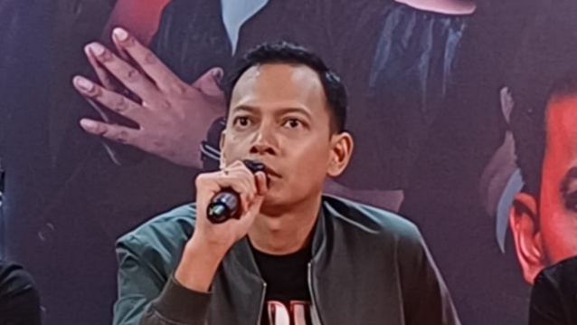 Fedi Nuril Jadi “Korban” di Panggung Komedi Adili Idola, Terinspirasi dari Tom Brady